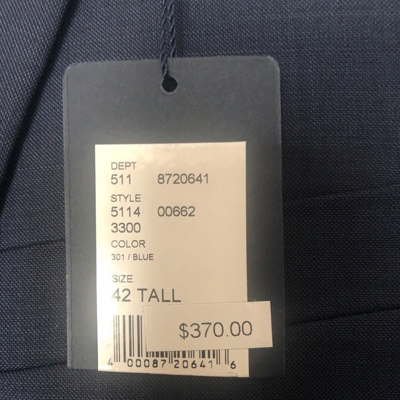 Brand new men’s Daniel Hechter suit. - Picture 3 of 8